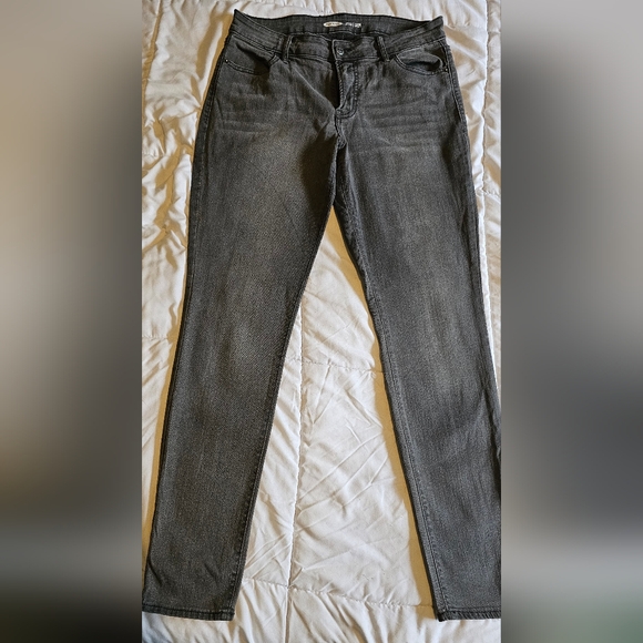 Old Navy Super Skinny Faded Black Jeans Size: 8 - Picture 1 of 3